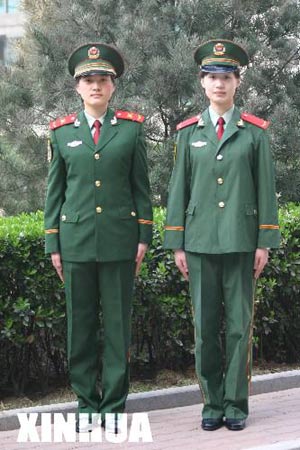 中国武警部队五一换新装并配发迷彩服(组图)